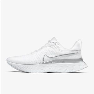Nike react infinity run flyknit 2. Size US 7